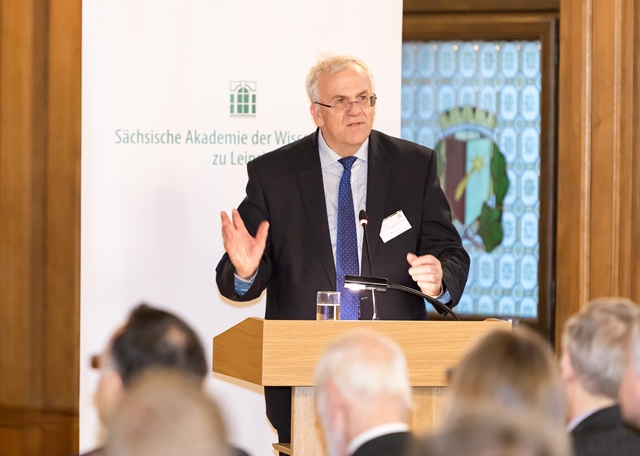 Internationale Tagung »Kaiser Karl V. und das Heilige Römische Reich«, Grußwort von Heiner Lück, Ordentliches Mitglied der Sächsischen Akademie der Wissenschaften zu Leipzig, zum Abendvortrag. Foto: Swen Reichhold