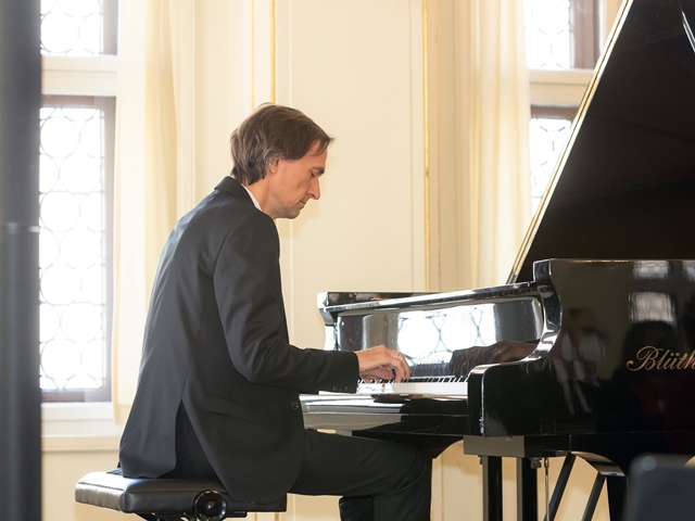 Musikalische Eröffnung durch Universitätsmusikdirektor David Timm; Verleihung des Leipziger Wissenschaftspreises 2022, Foto: Swen Reichhold