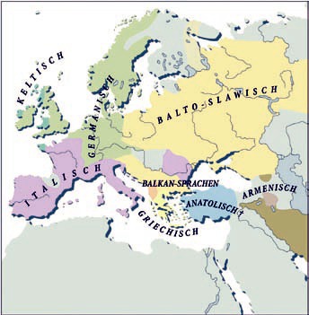 Bunte Karte, hauptsächlich vom europäischen Raum, auf der die Verteilung der indogermanischen Sprachen skiziert ist. Geografisch ungefähr wie folgt: Keltisch auf den britischen Inseln, Germanisch in Mittel- und Nordeuropa, Italisch im Süden, Balto-Slawisch große Gebiete im Osten, dazu kommen dann noch kleinere Gebiete mit den Balkan-Sprachen, Anatolisch, Griechisch und Armenisch.